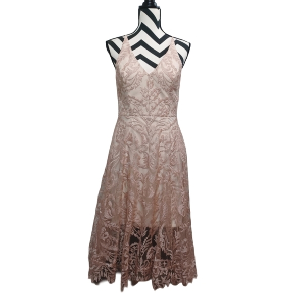 XSCAPE Fairy Lace Floral Embroidered Fit & Flare Dress - Picture 2 of 15